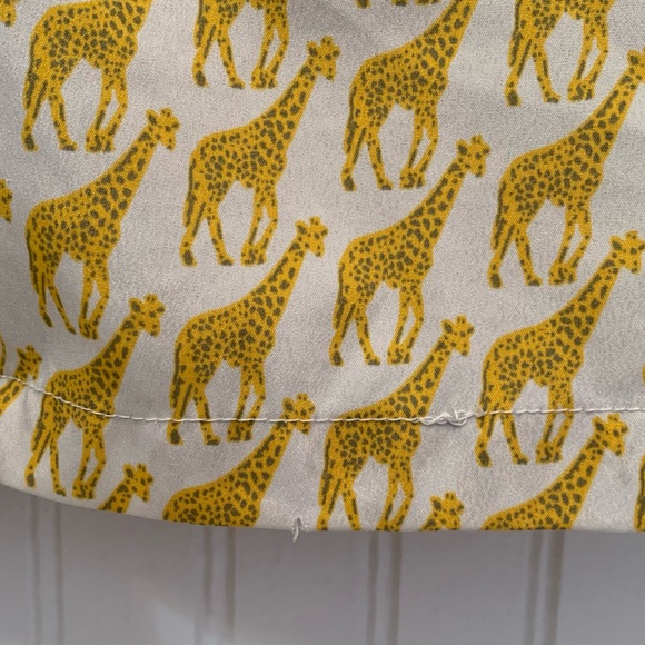 Isaac Mizrahi Giraffe Print Pajama Set - Picture 13 of 13